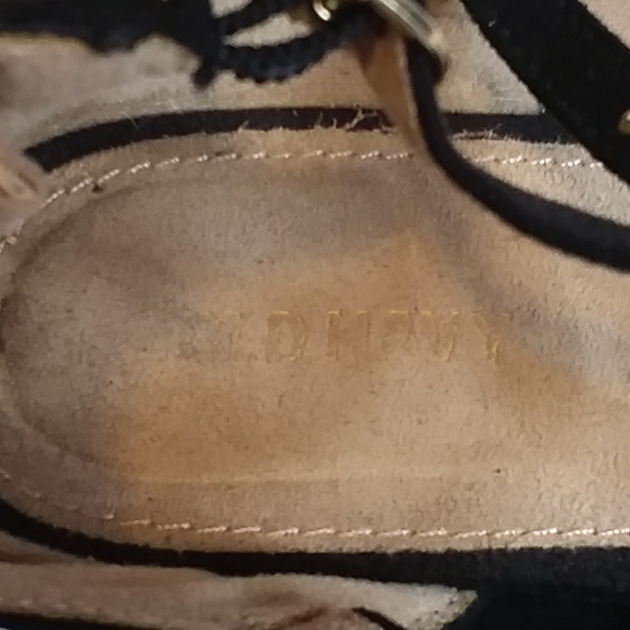 Old Navy black studded faux suede criss cross ankle strap flats size 10 - Picture 5 of 6